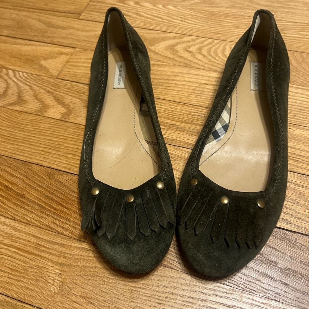 Preworn Green Suede Burberry shoes